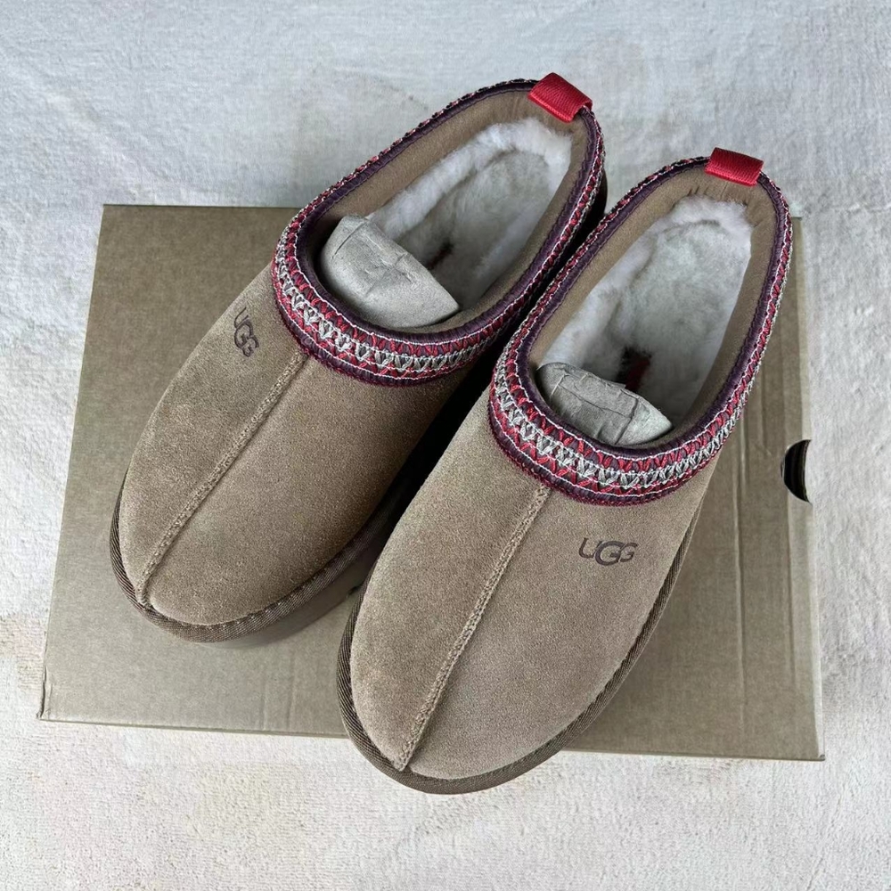 UGG Tasman Chestnut Slippers Embroidered Slipper